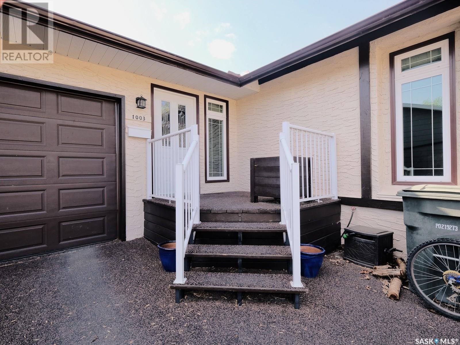 Photo 4 of 1003 6th Street E, Rosetown SK