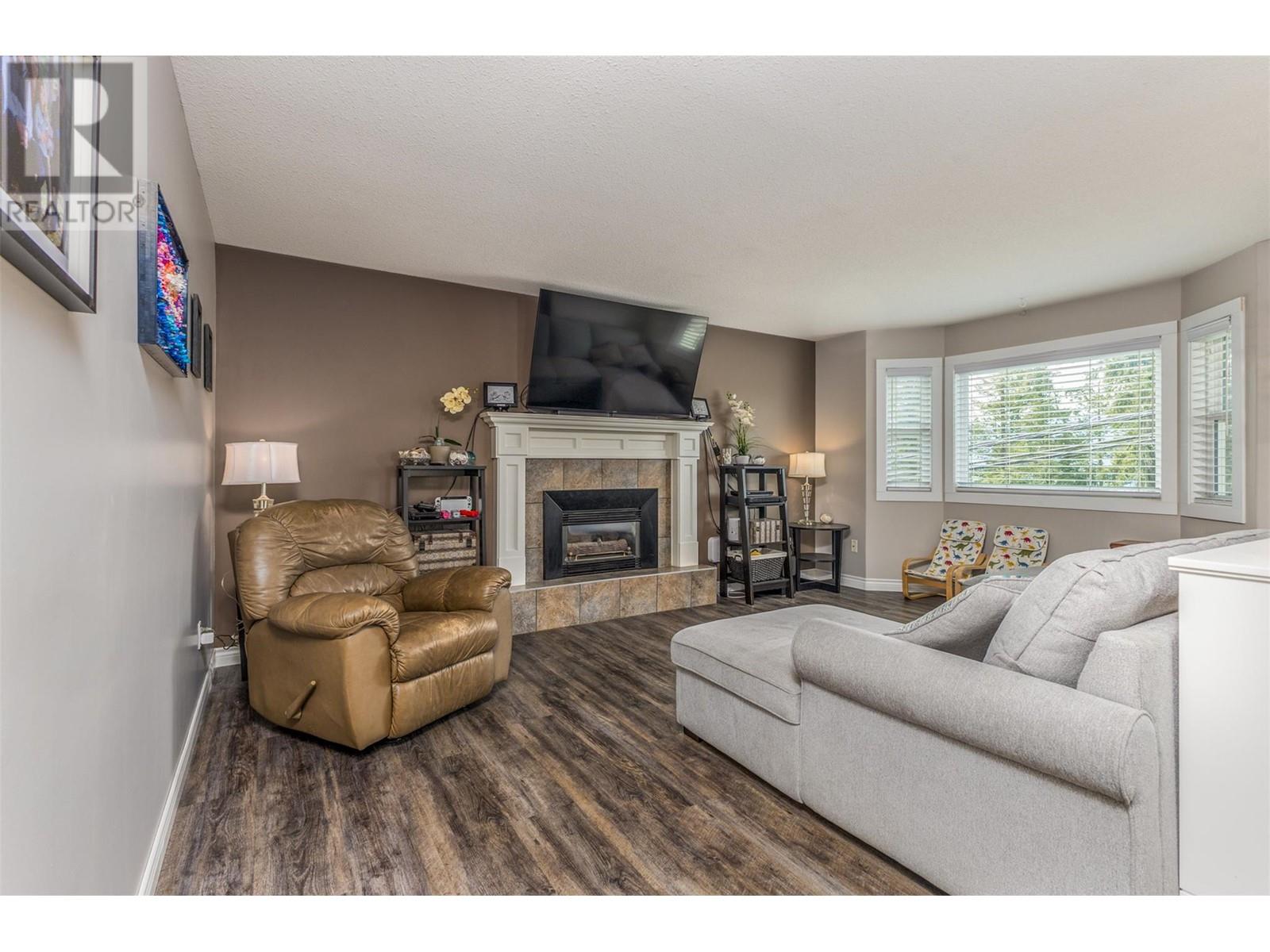  590 20 Street Southeast, Salmon Arm
