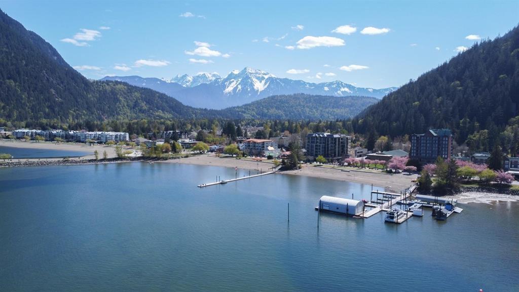 Photo 10 of 1 120 Esplanade Avenue Harrison Hot Springs, Harrison Hot Springs BC