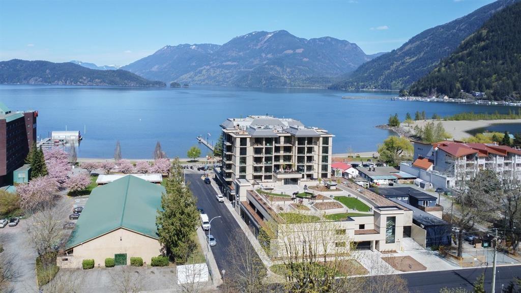 Photo 11 of 2 120 Esplanade Avenue Harrison Hot Springs, Harrison Hot Springs BC