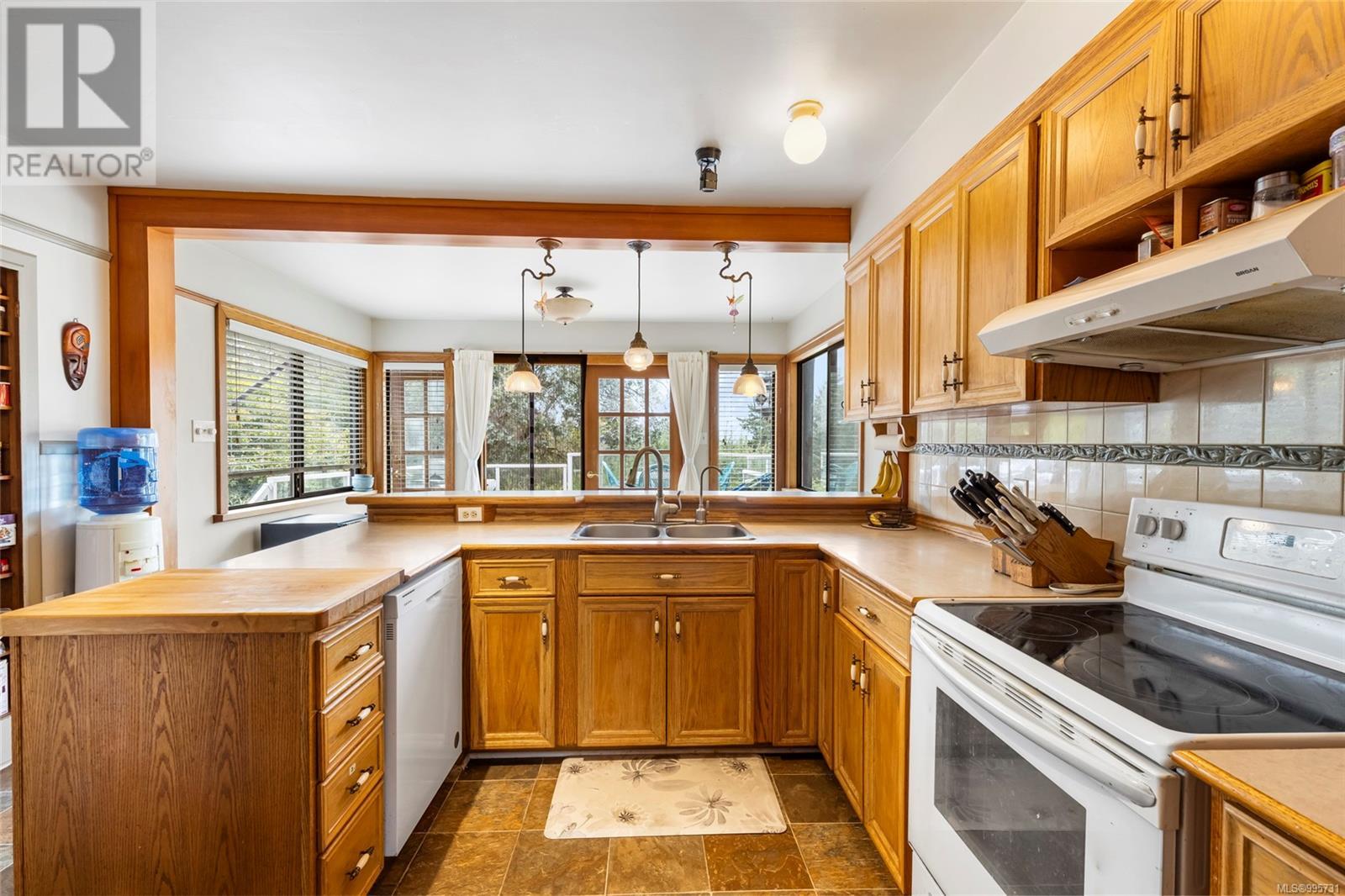  3630 Quadra Street, Saanich