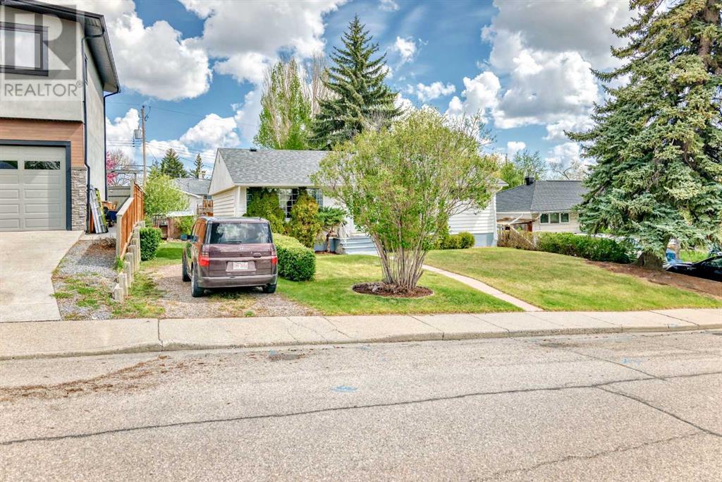 Single Family House Bungalow for Sale in  Trafford Drive NW Thorncliffe Calgary 
