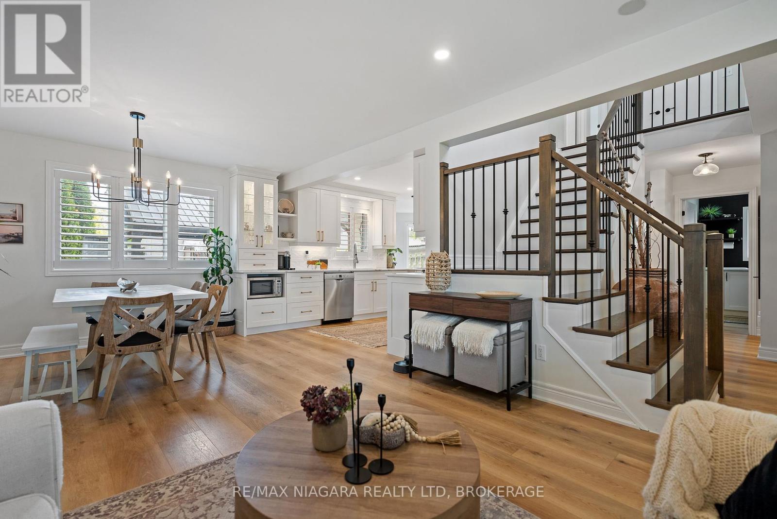 Photo 6 of 4439 Lincoln Avenue, Lincoln ON