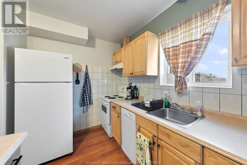 Photo 13 of 916 920 Ottawa Street, Windsor ON