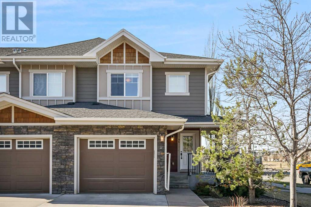 95 West Coach Manor SW, Calgary, Alberta