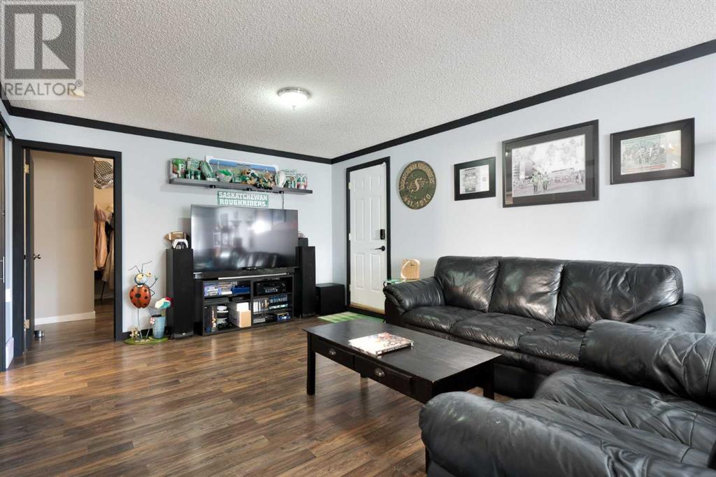 Single Family House 4 Level for Sale in  MacEwan Meadow Way NW MacEwan Glen Calgary 