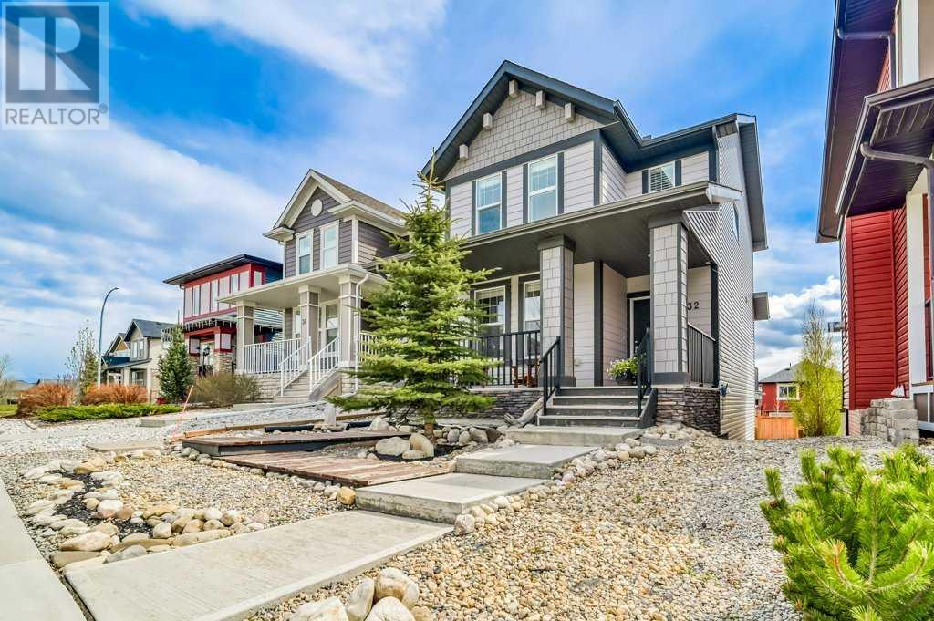 32 Heritage Boulevard, Cochrane, Alberta