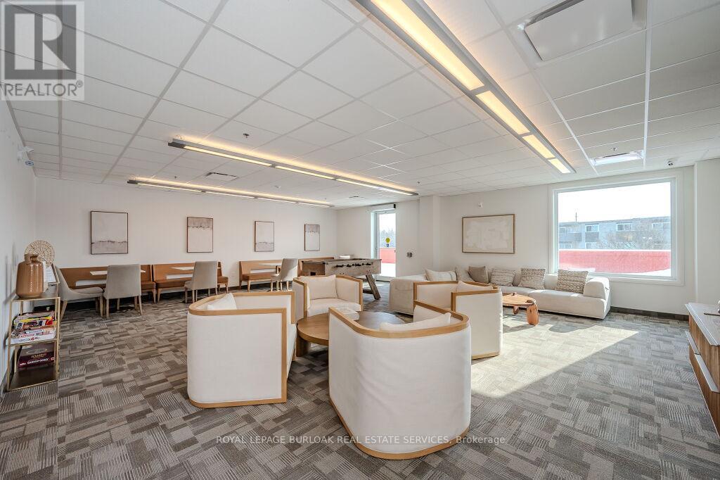 Photo 18 of 2 301 Westmount Road W, Kitchener ON