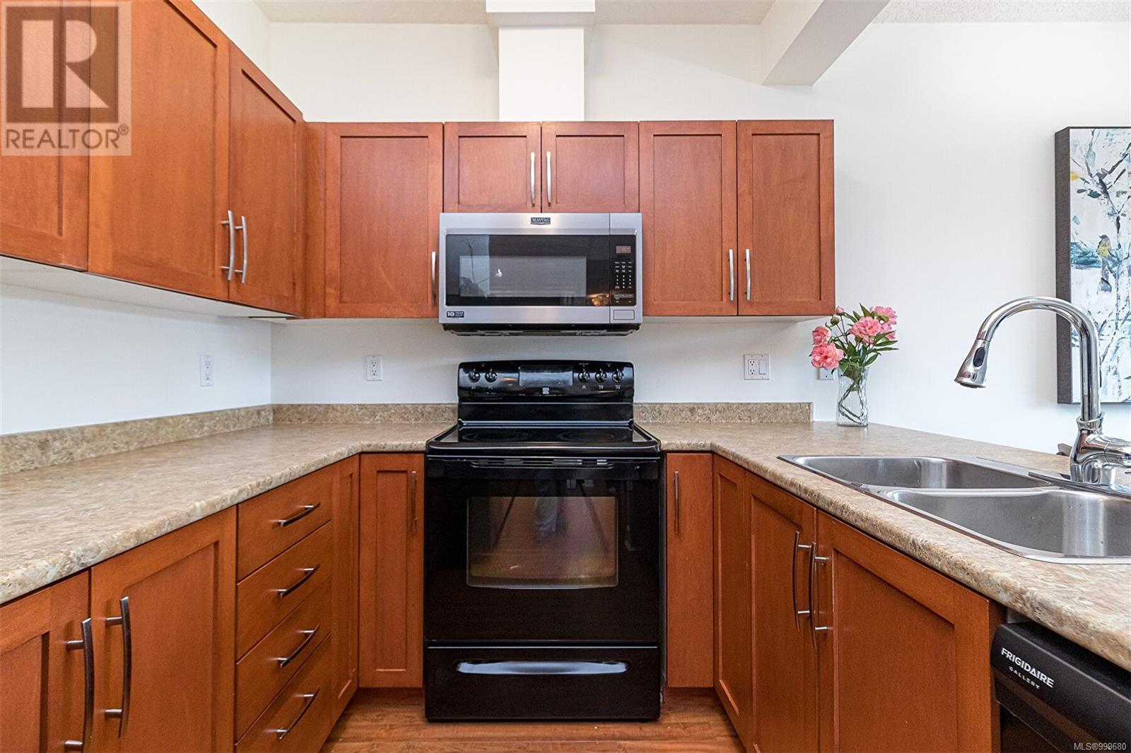#305 1156 COLVILLE RD - Image 18
