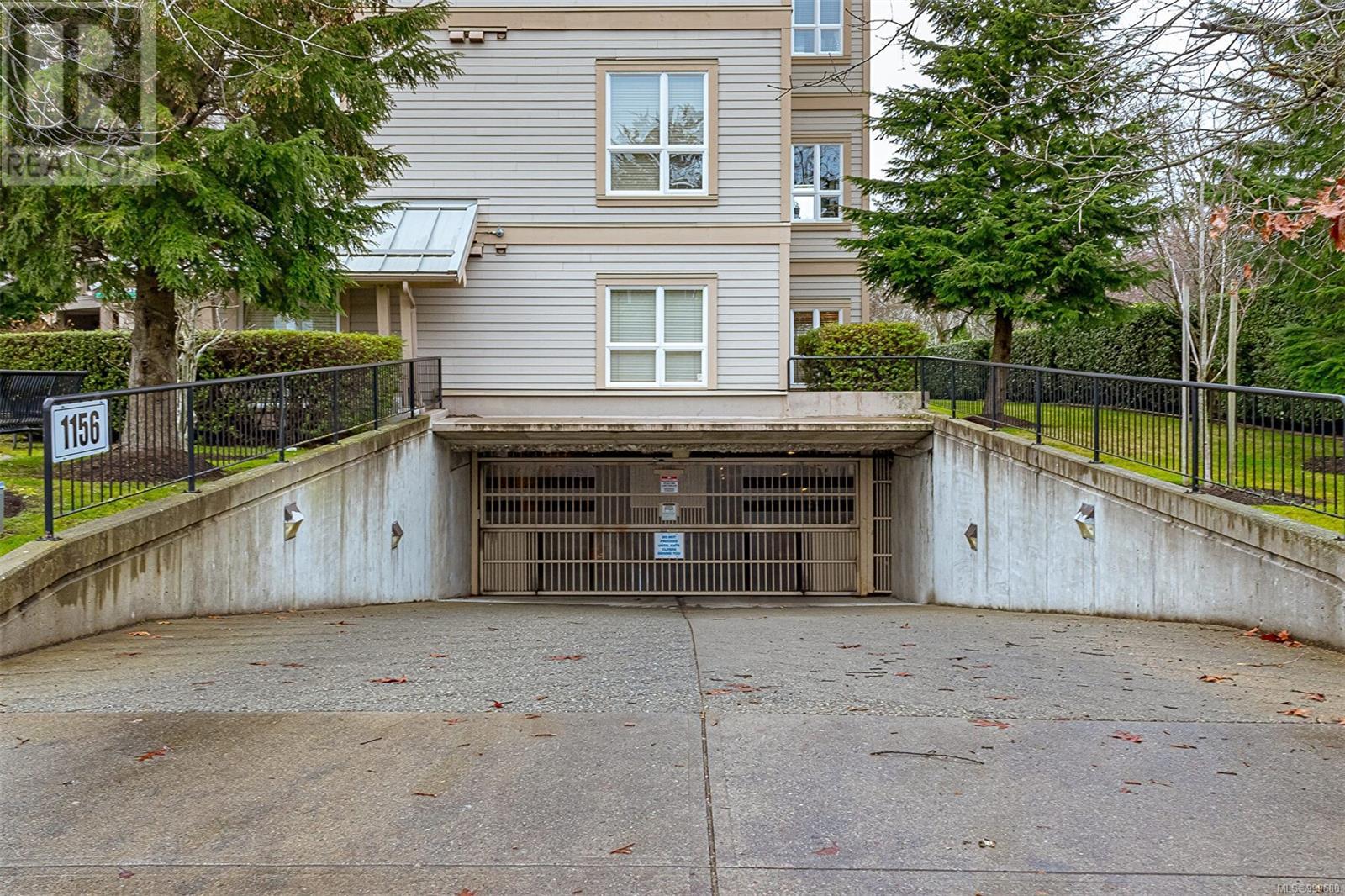 #305 1156 COLVILLE RD - Image 38