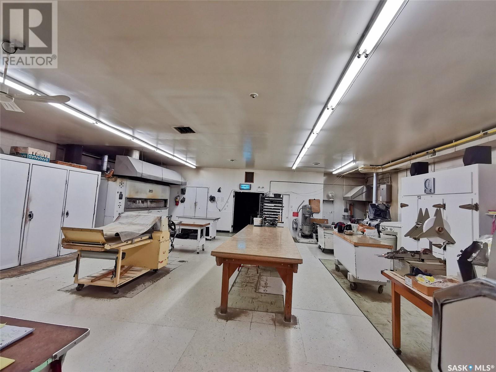 305 Main STREET - Photo 3 of 9, Watrous, Saskatchewan