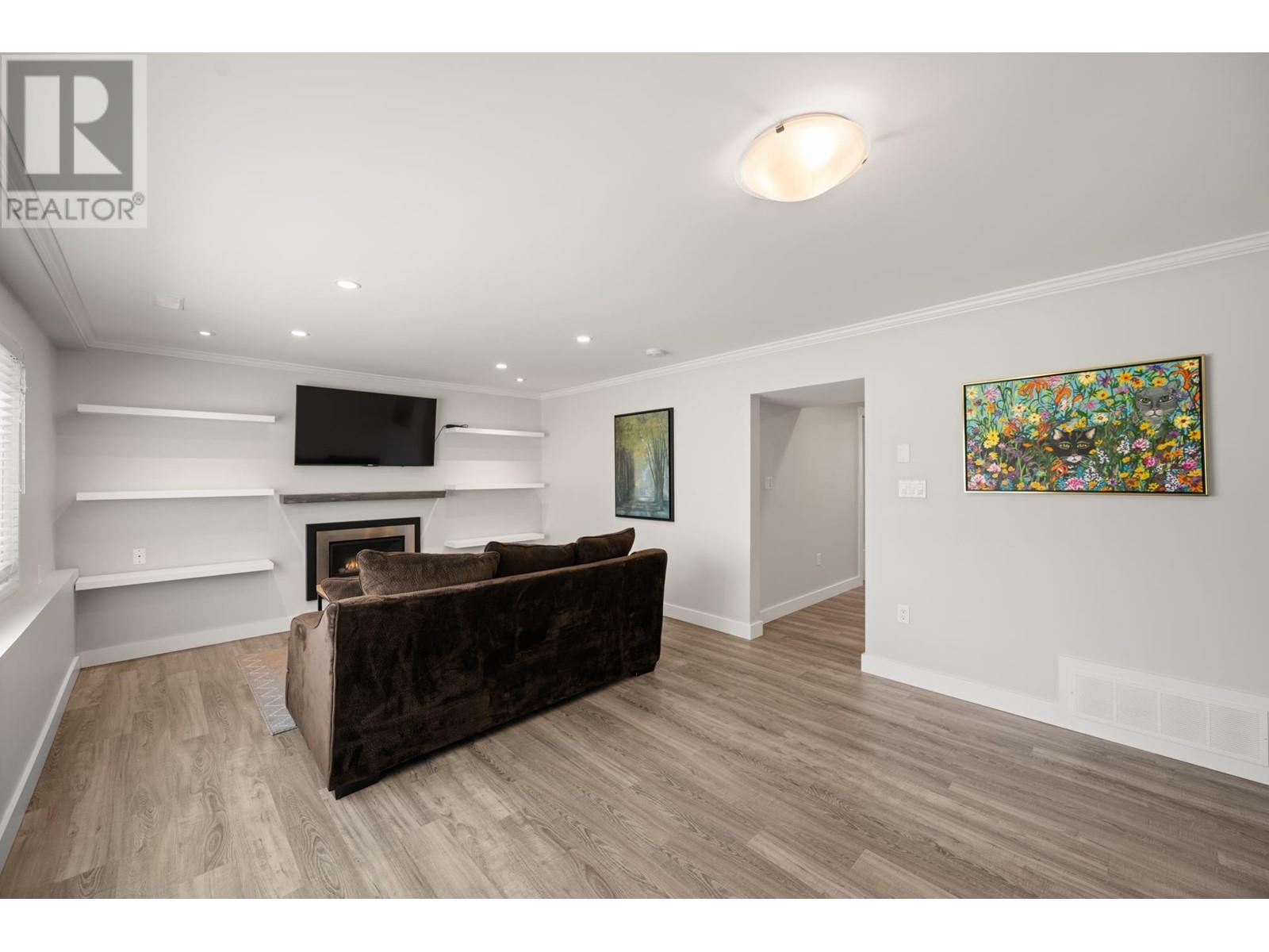 5097 WHITWORTH Crescent North, Ladner