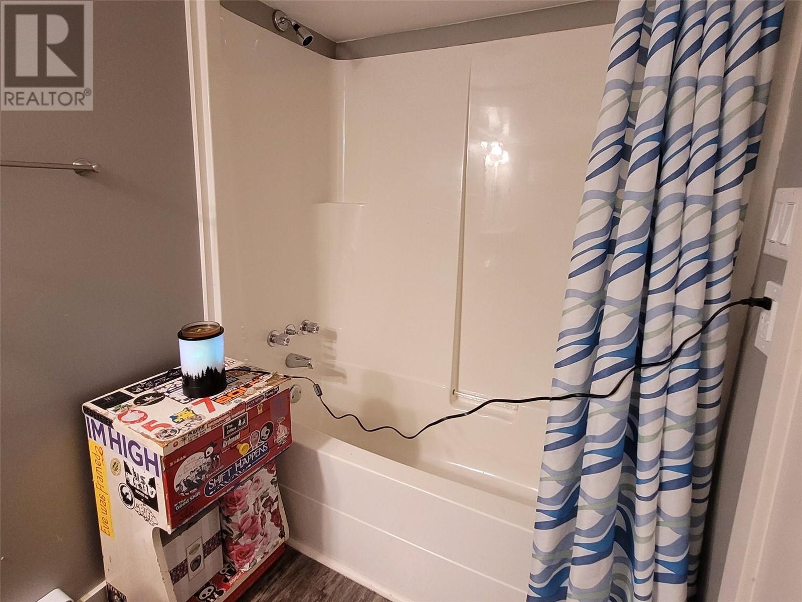 15 LODGE Drive, Clearwater