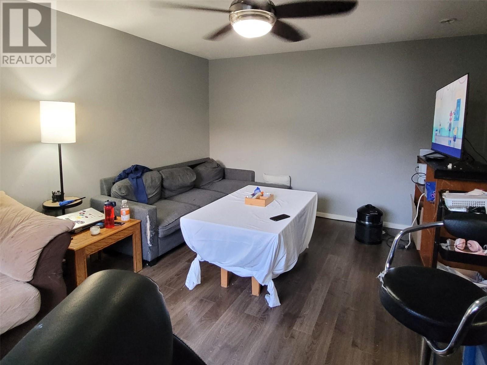 15 LODGE Drive, Clearwater