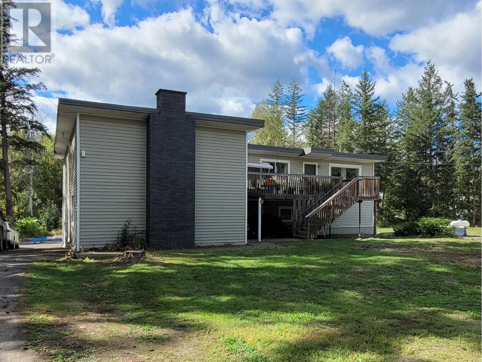 15 LODGE Drive, Clearwater