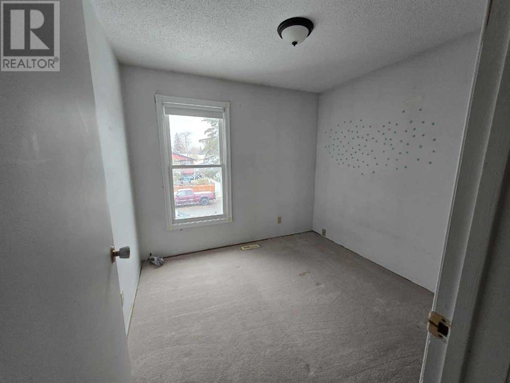 Single Family House for Sale in   Street SE Penbrooke Meadows Calgary 