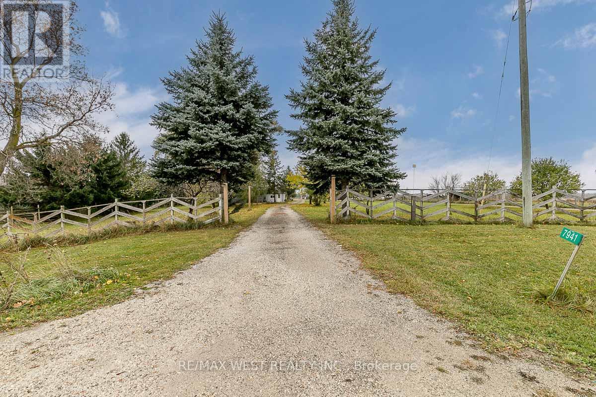 Photo 4 of 7941 Highway 26, Clearview ON
