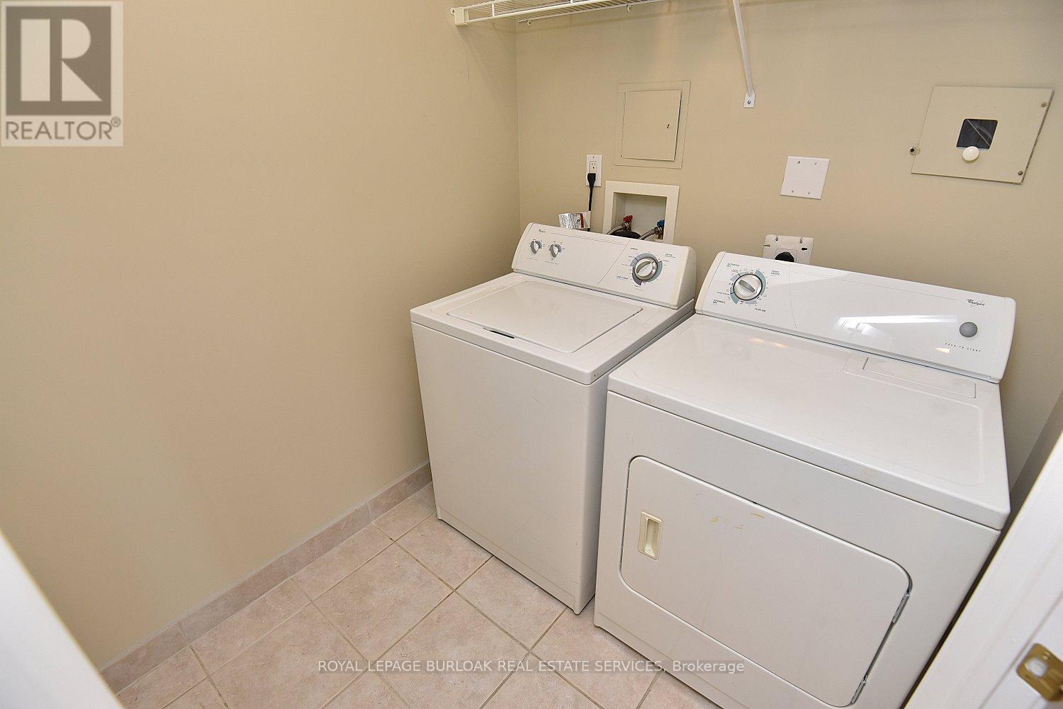 Photo 23 of 505 1998 Ironstone Drive, Burlington ON