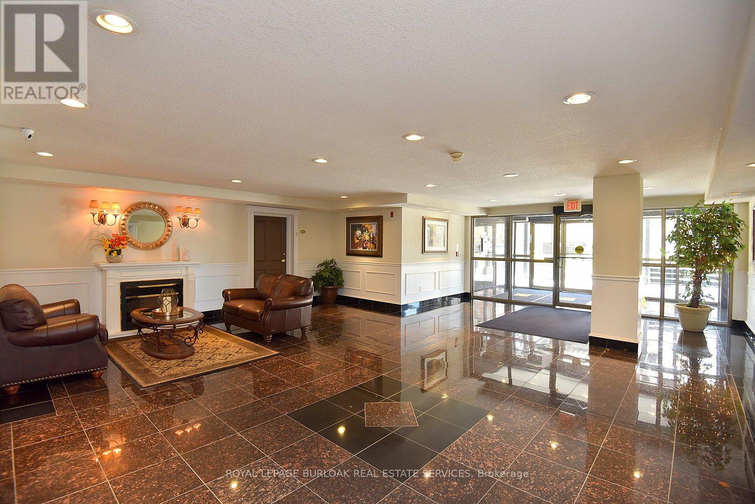 Photo 22 of 505 1998 Ironstone Drive, Burlington ON