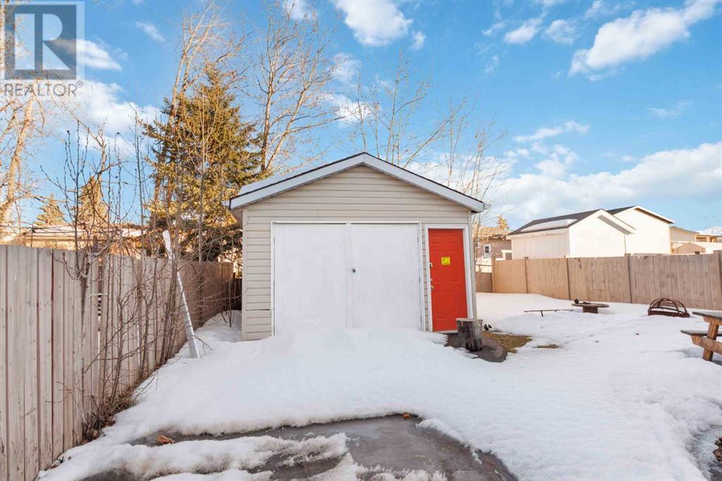 26, 187 Millennium Gate, Fort McMurray, Alberta