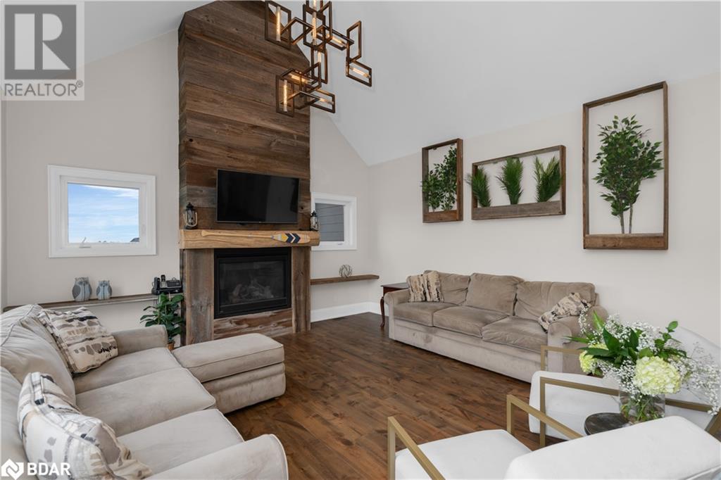 Photo 10 of 28 Thoroughbred Drive, Oromedonte ON