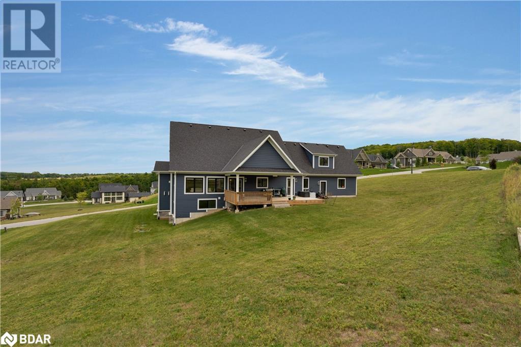 Photo 31 of 28 Thoroughbred Drive, Oromedonte ON