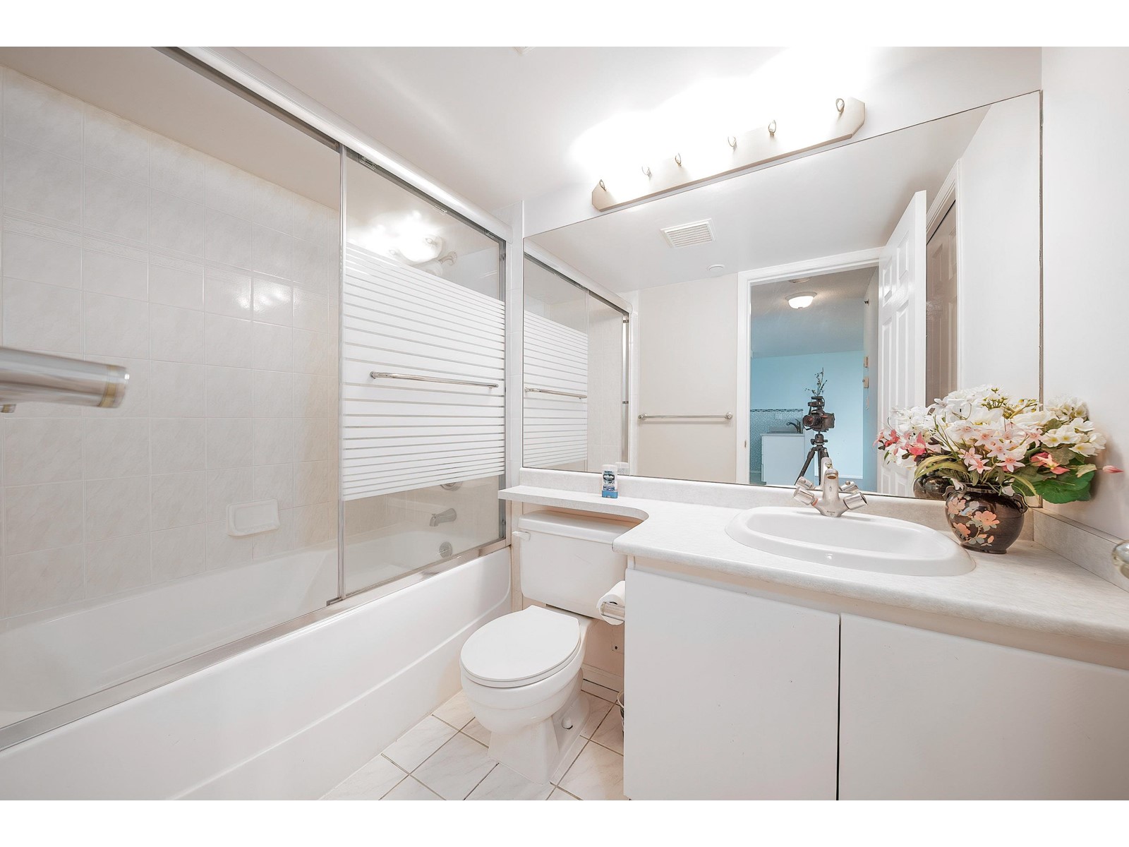 405 13880 101 AVENUE, Surrey real estate listing R3003078
