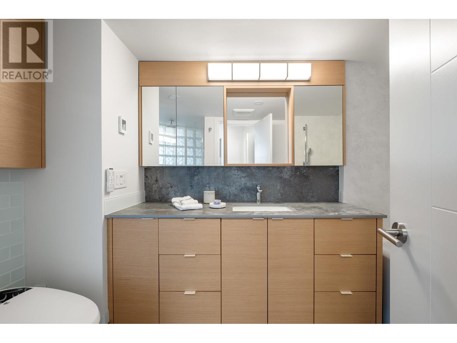 Photo 20 of 502 120 W 2nd Street, North Vancouver BC