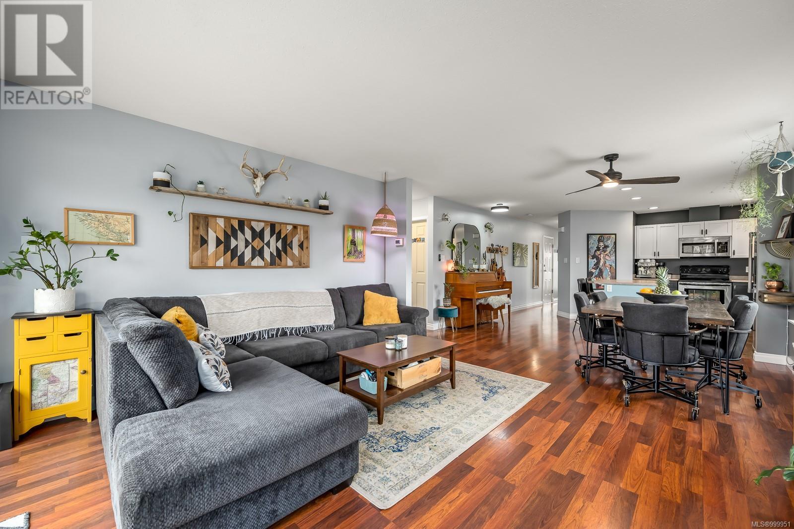 3314 Eighth St, Cumberland
