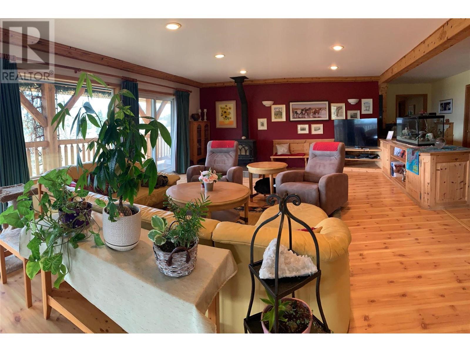 Photo 20 of 2190 30 Street Ne, Salmon Arm BC