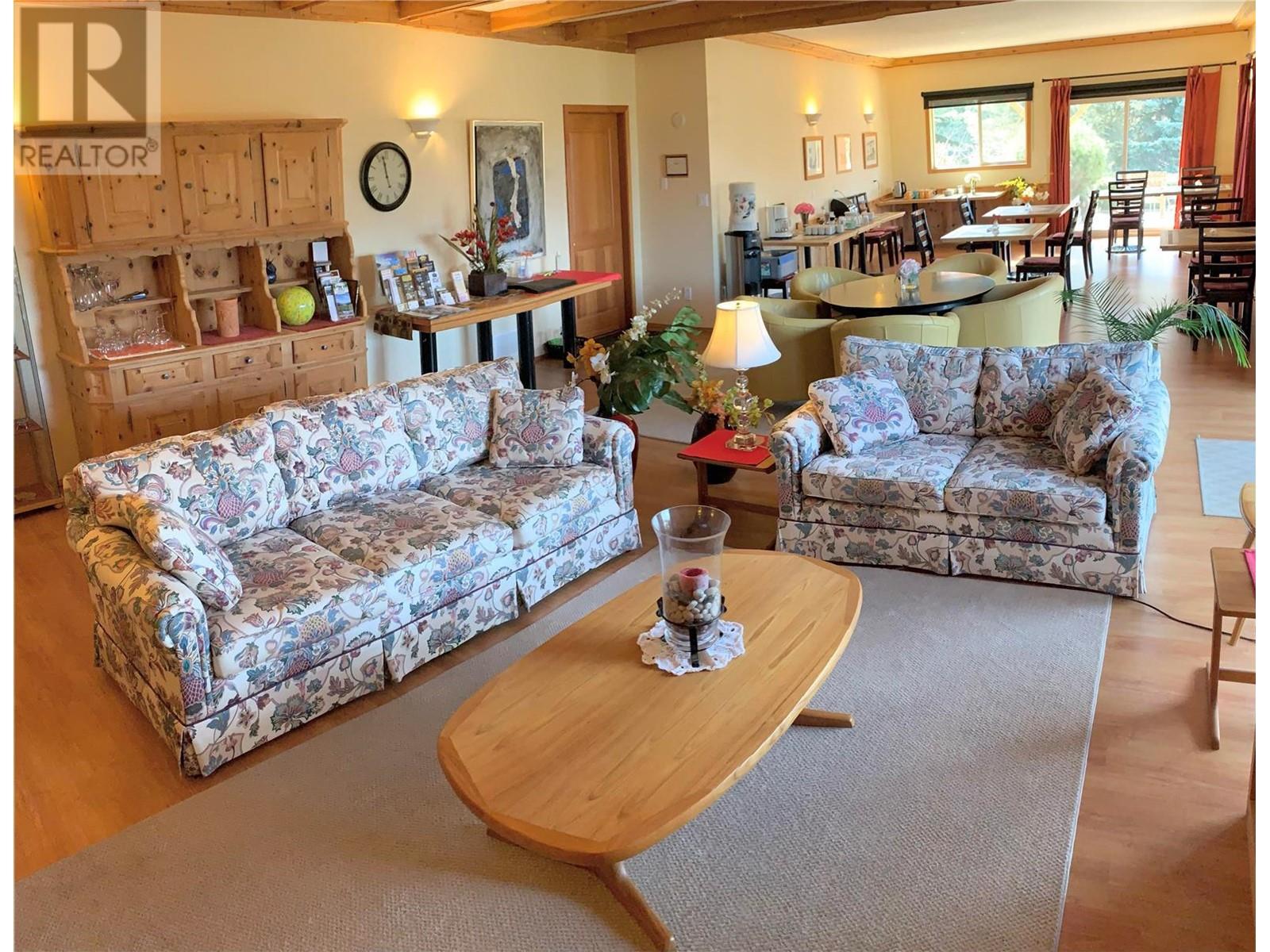 Photo 17 of 2190 30 Street Ne, Salmon Arm BC