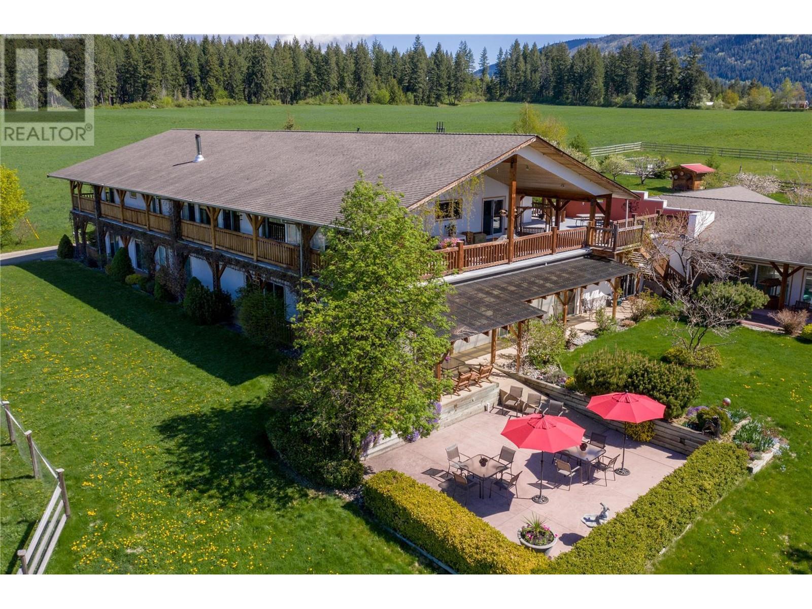 Photo 57 of 2190 30 Street Ne, Salmon Arm BC