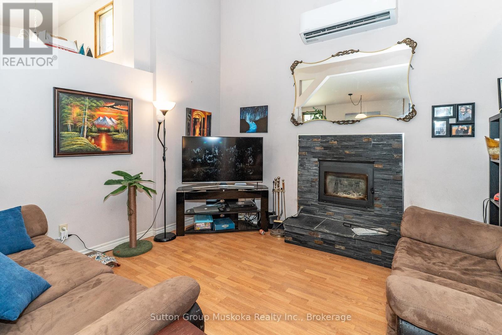 Photo 11 of 1667 Paint Lake Road, Lake Of Bays ON
