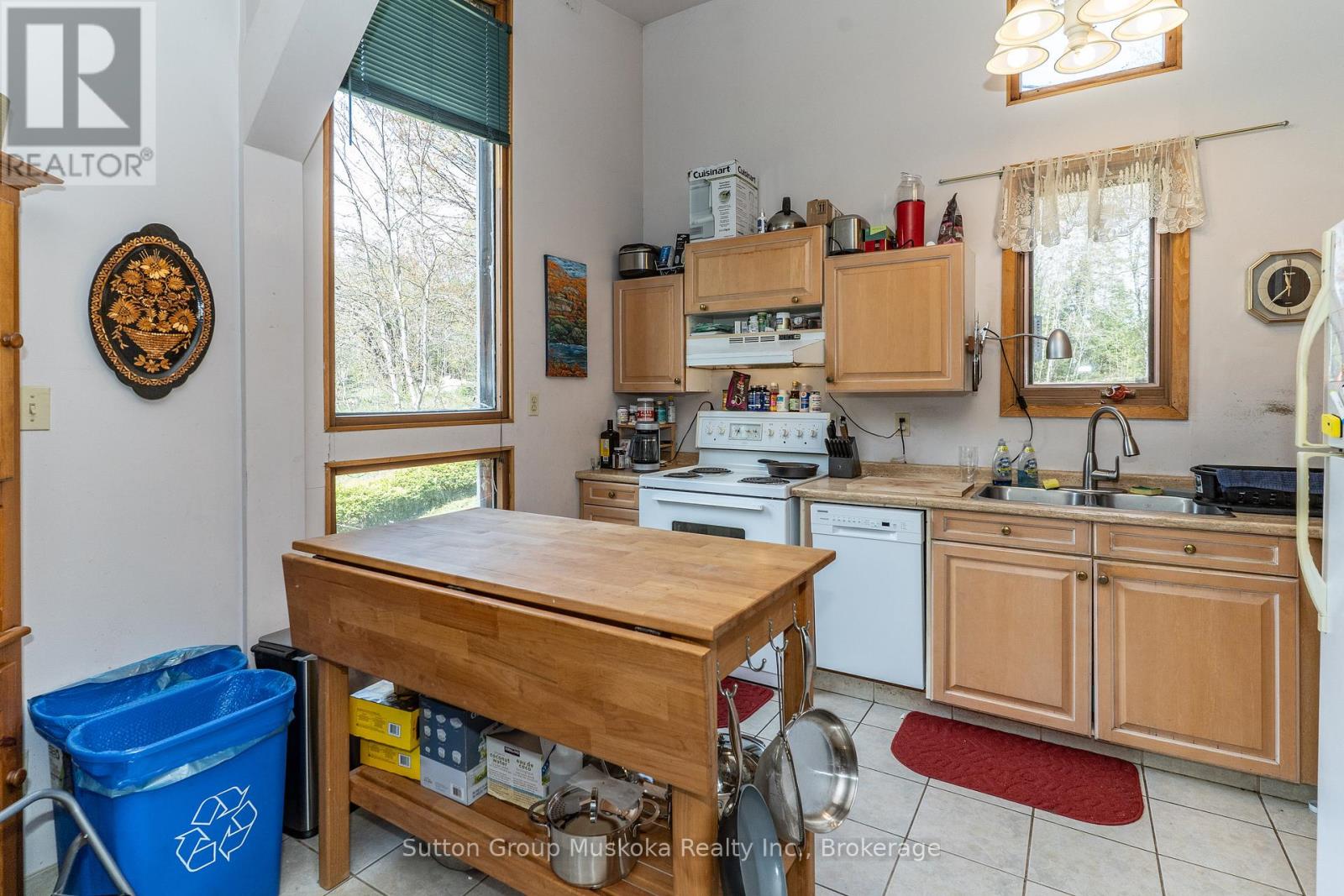 Photo 26 of 1667 Paint Lake Road, Lake Of Bays ON