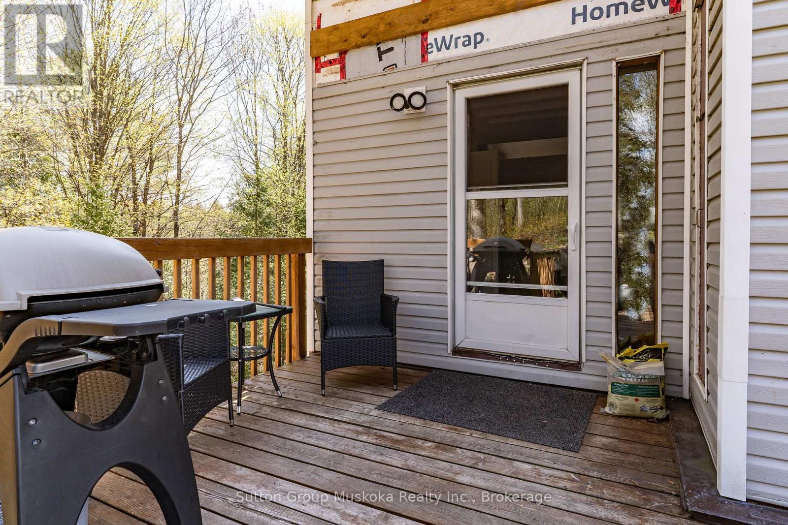 Photo 13 of 1667 Paint Lake Road, Lake Of Bays ON