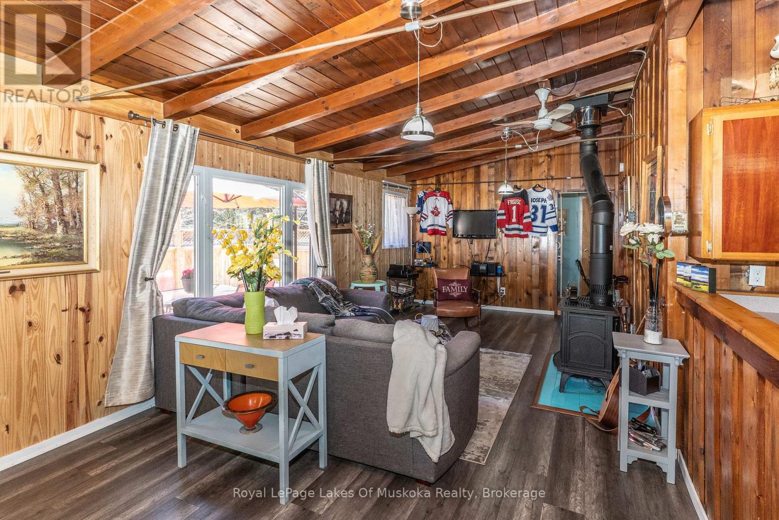 Photo 25 of 35 Brennan Circle, Huntsville ON