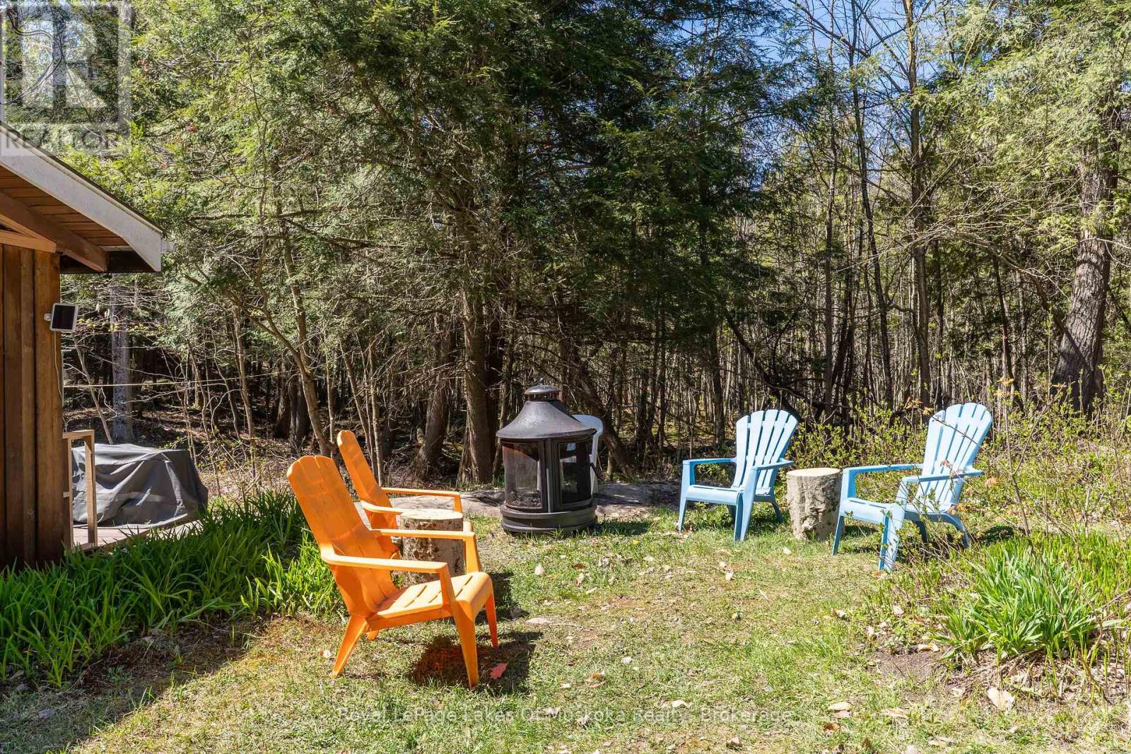 Photo 8 of 35 Brennan Circle, Huntsville ON
