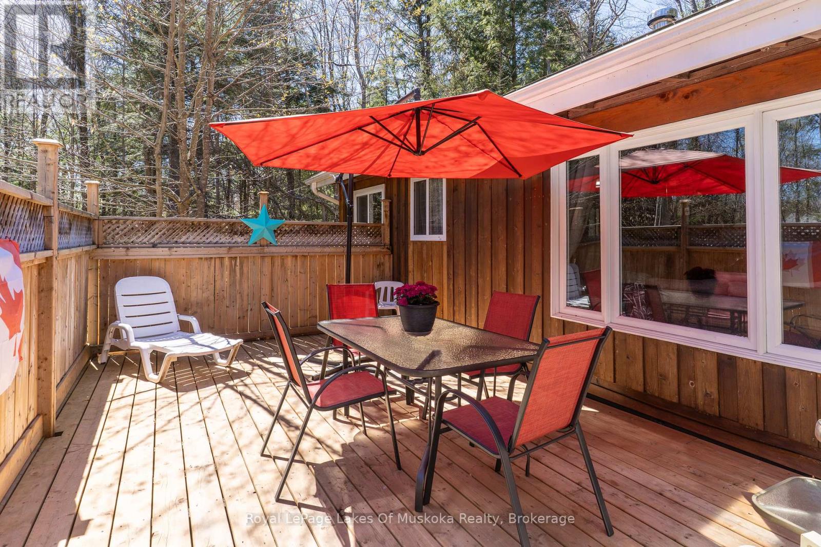 Photo 23 of 35 Brennan Circle, Huntsville ON
