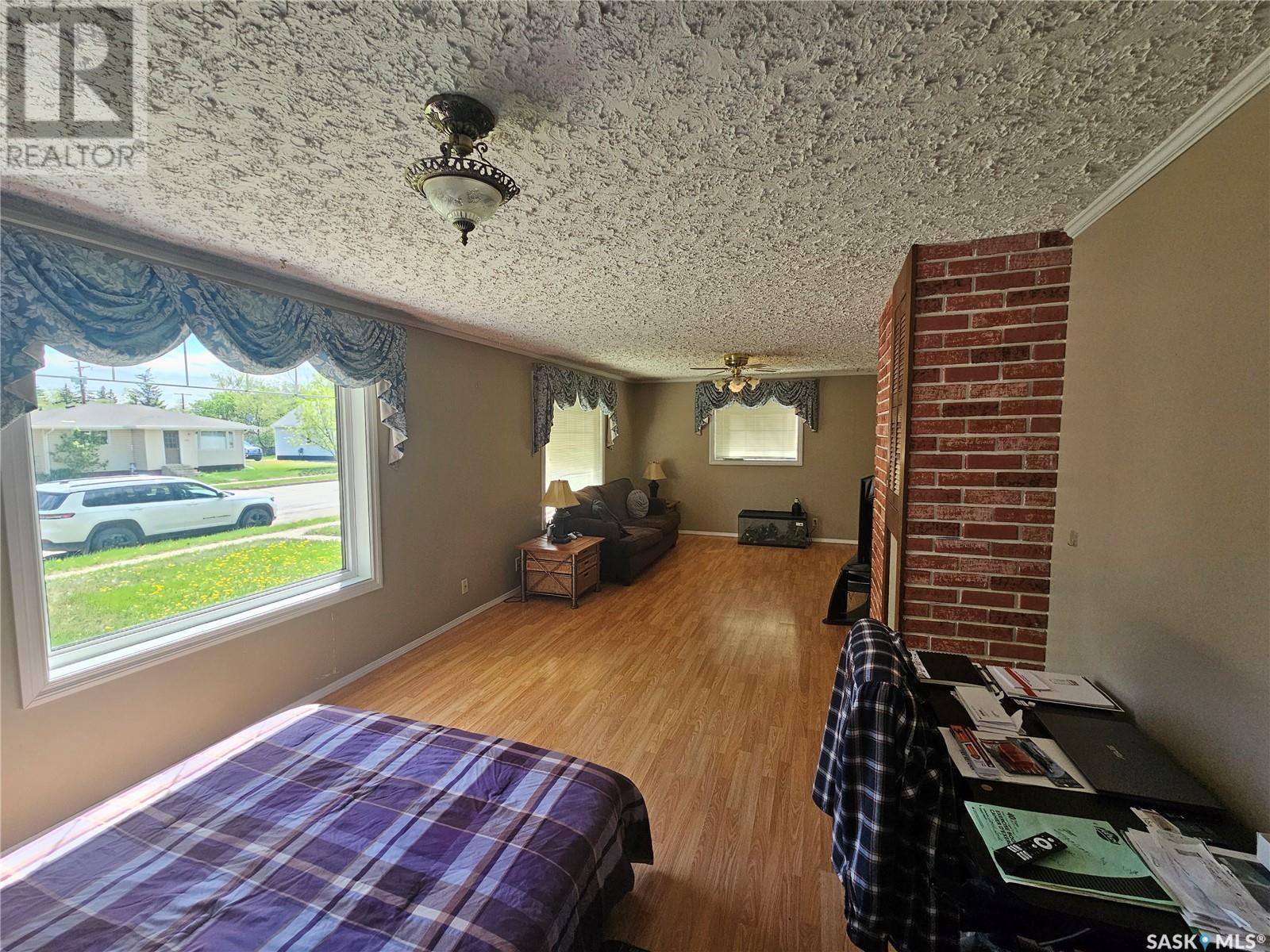 Photo 8 of 216 Mckenzie Street S, Outlook SK