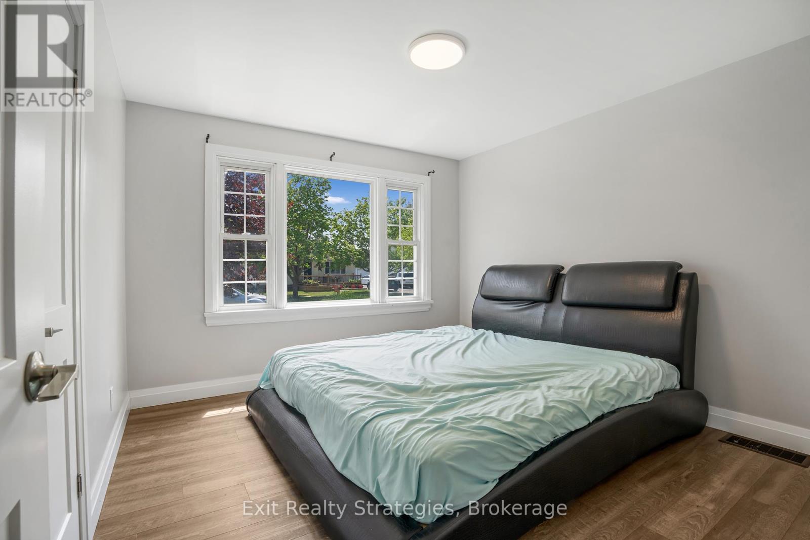Photo 19 of 9 Heywood Avenue, St Catharines ON