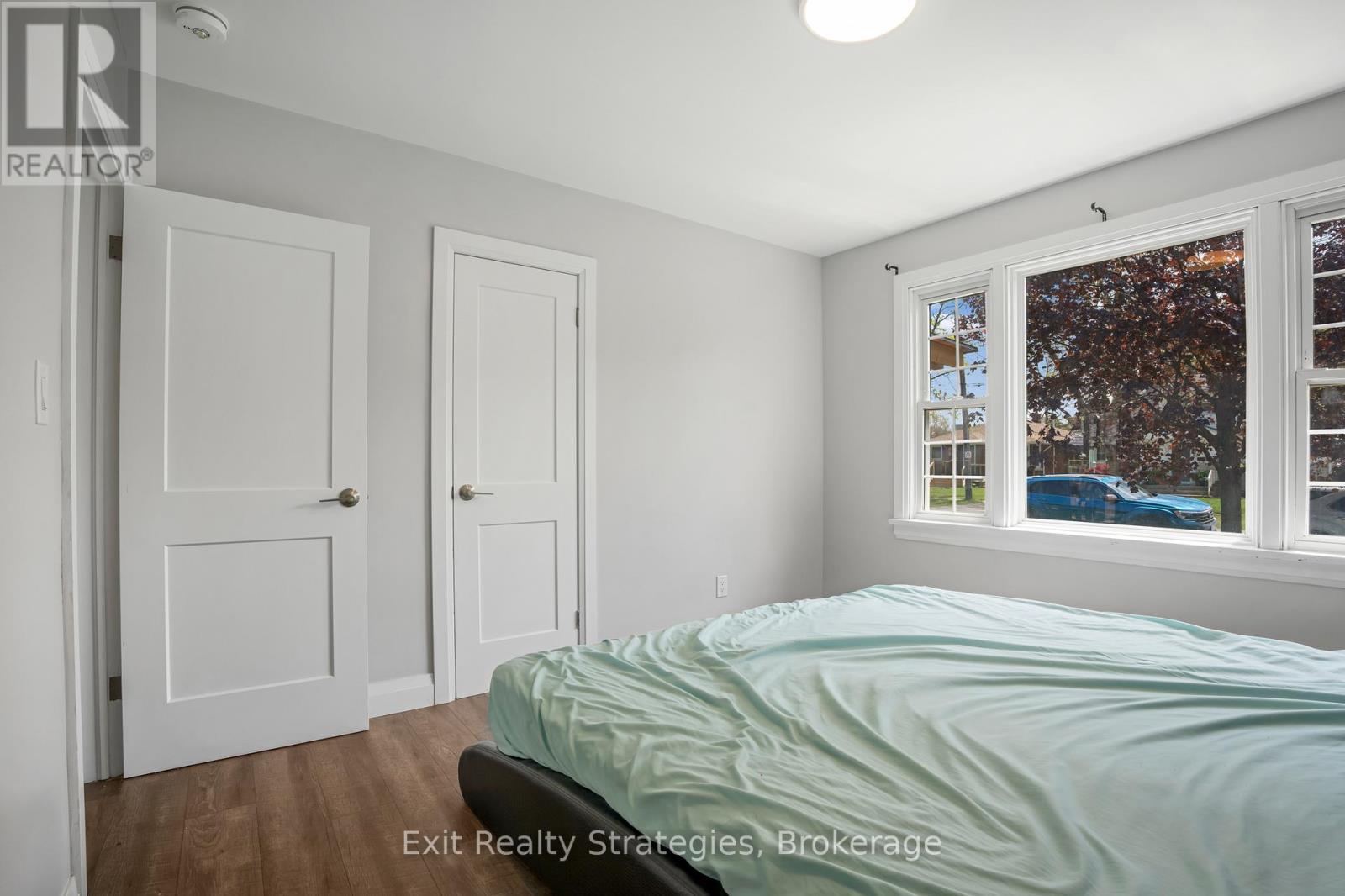 Photo 20 of 9 Heywood Avenue, St Catharines ON