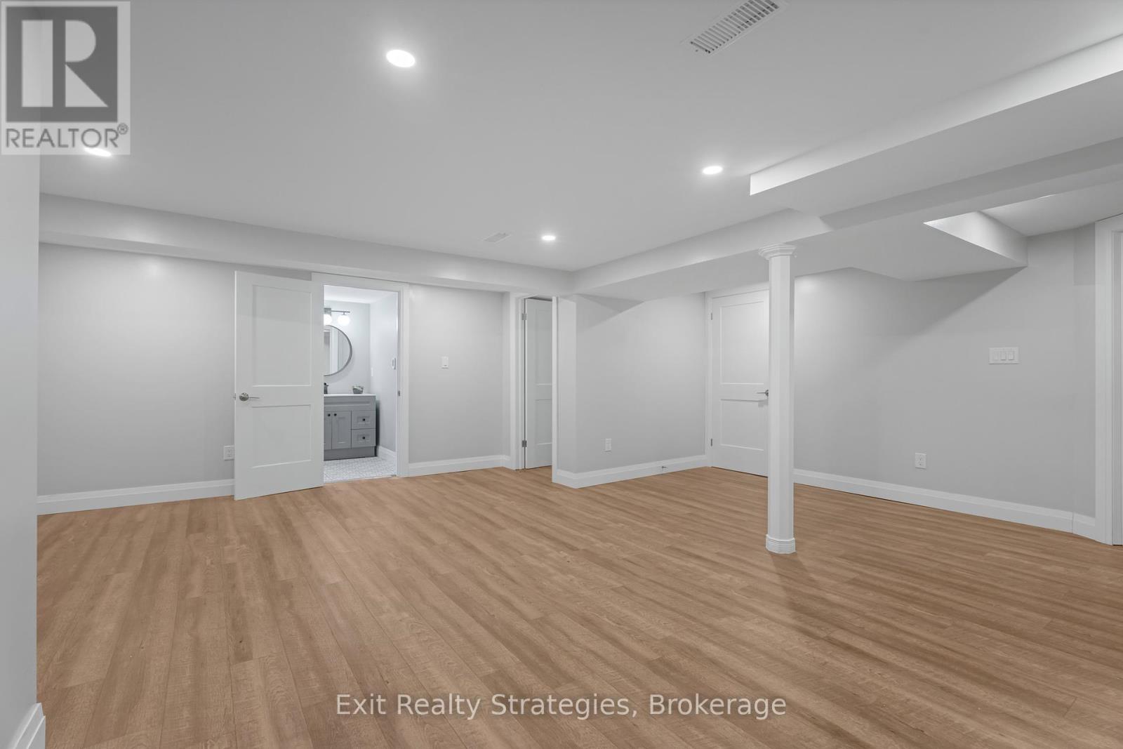 Photo 23 of 9 Heywood Avenue, St Catharines ON