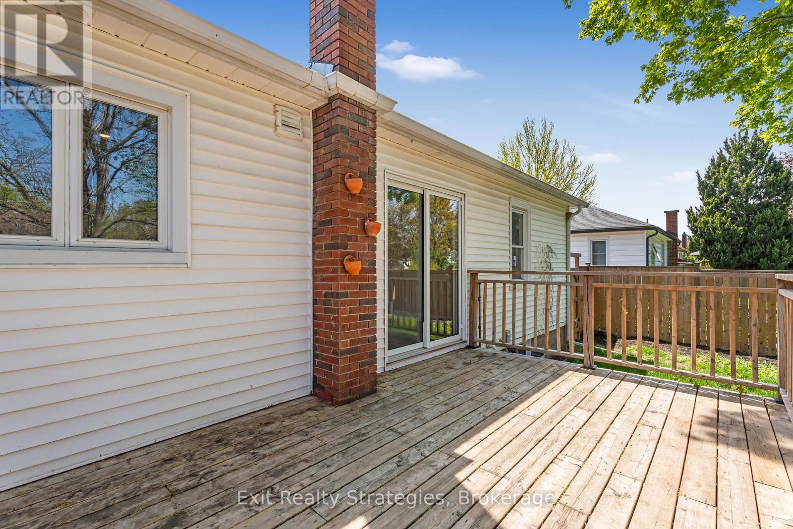 Photo 28 of 9 Heywood Avenue, St Catharines ON