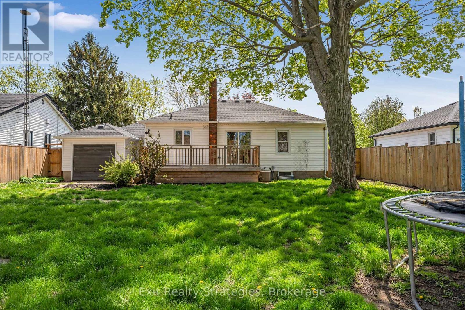 Photo 30 of 9 Heywood Avenue, St Catharines ON