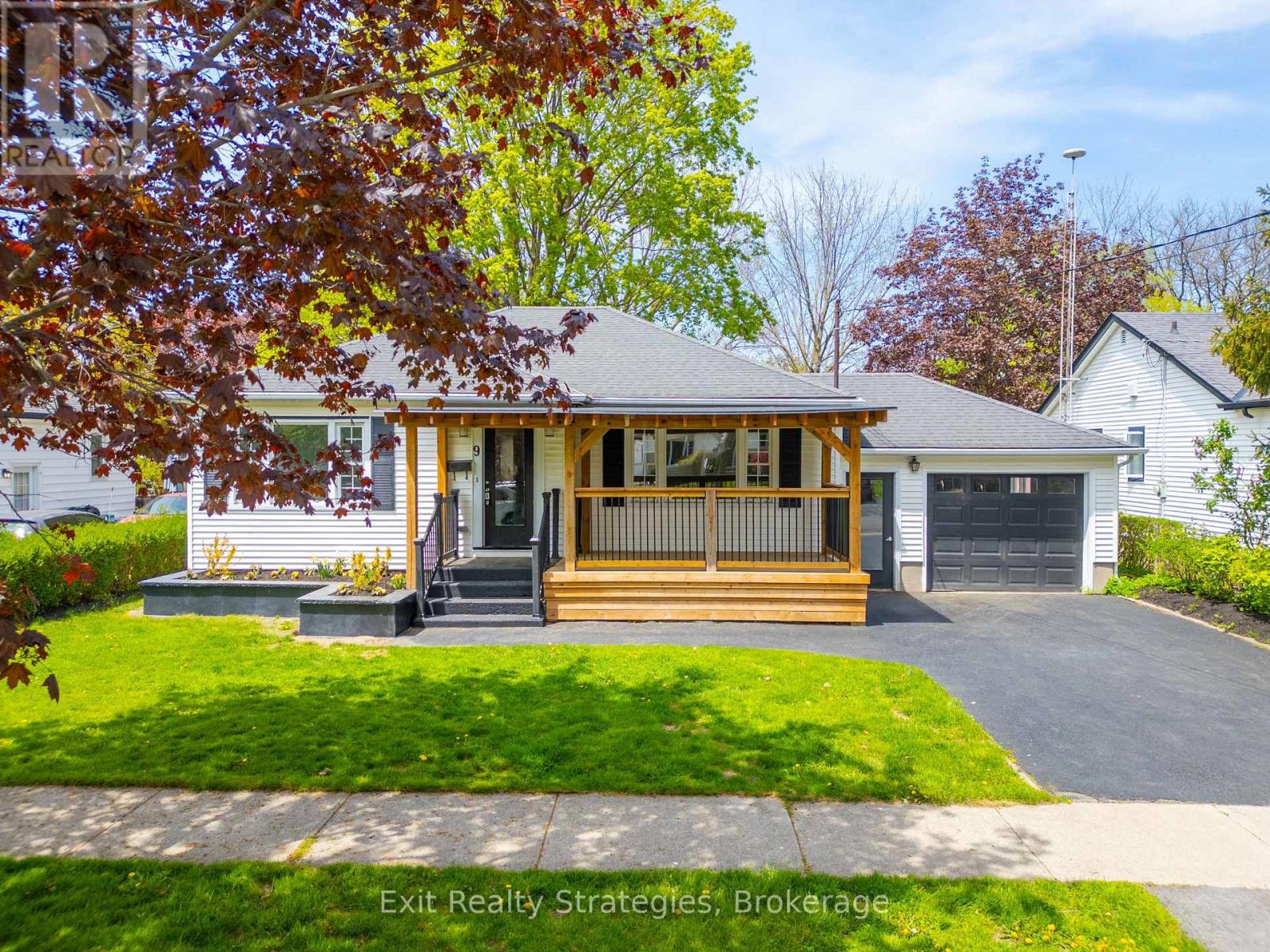 Photo 33 of 9 Heywood Avenue, St Catharines ON