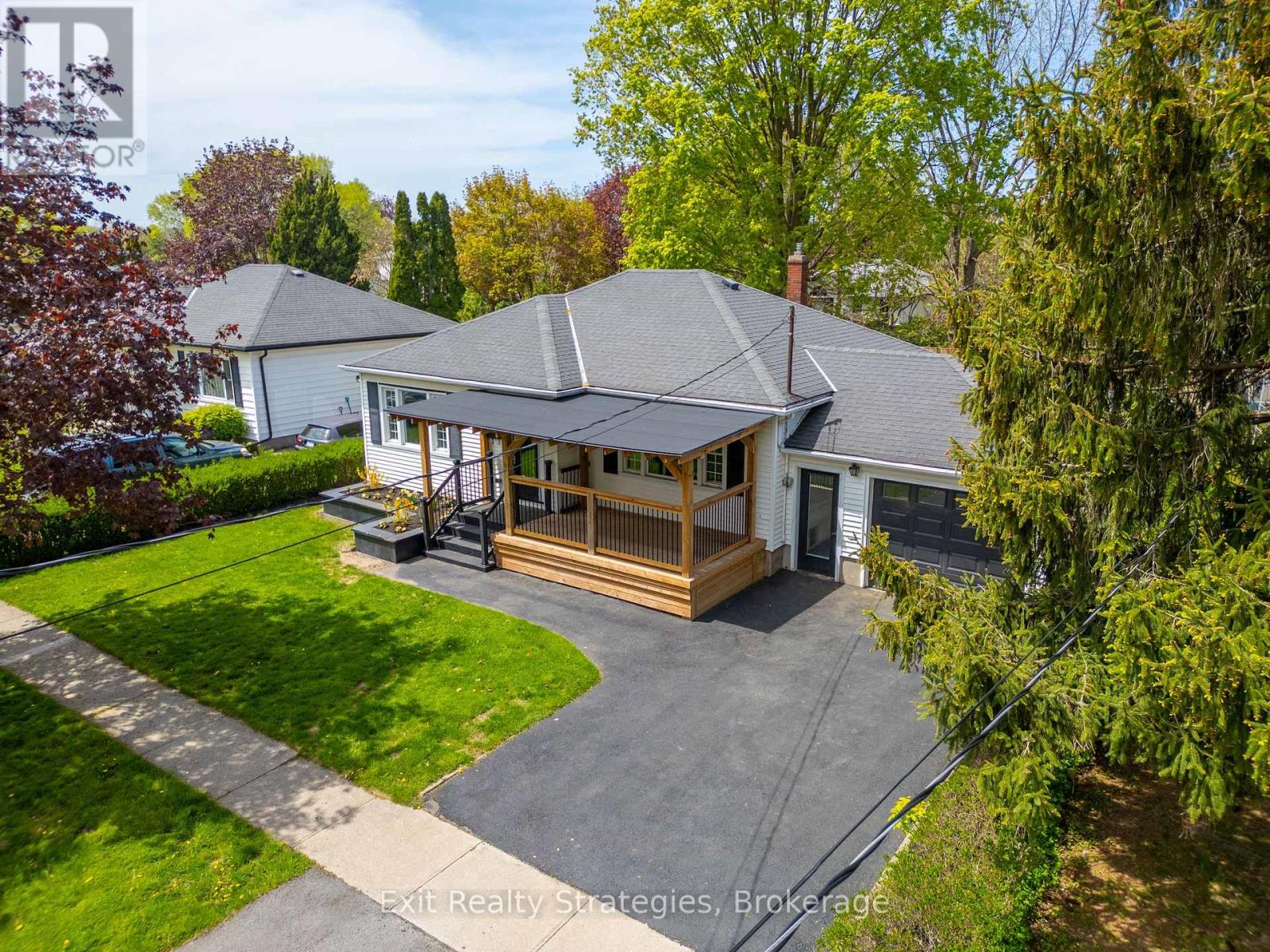 Photo 34 of 9 Heywood Avenue, St Catharines ON