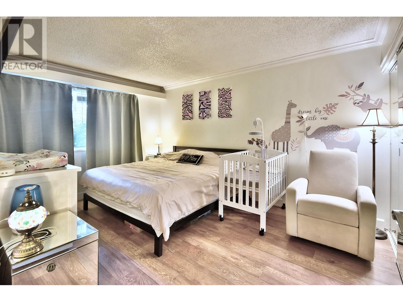 Photo 6 of 416 9867 Manchester Drive, Burnaby BC