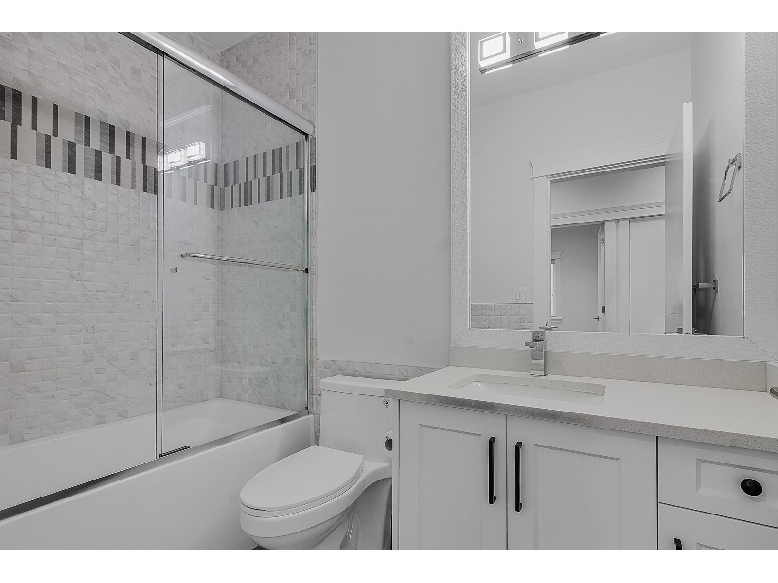 17163 0A AVENUE, Surrey