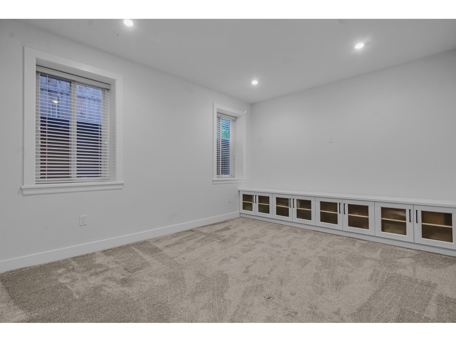 17163 0A AVENUE, Surrey