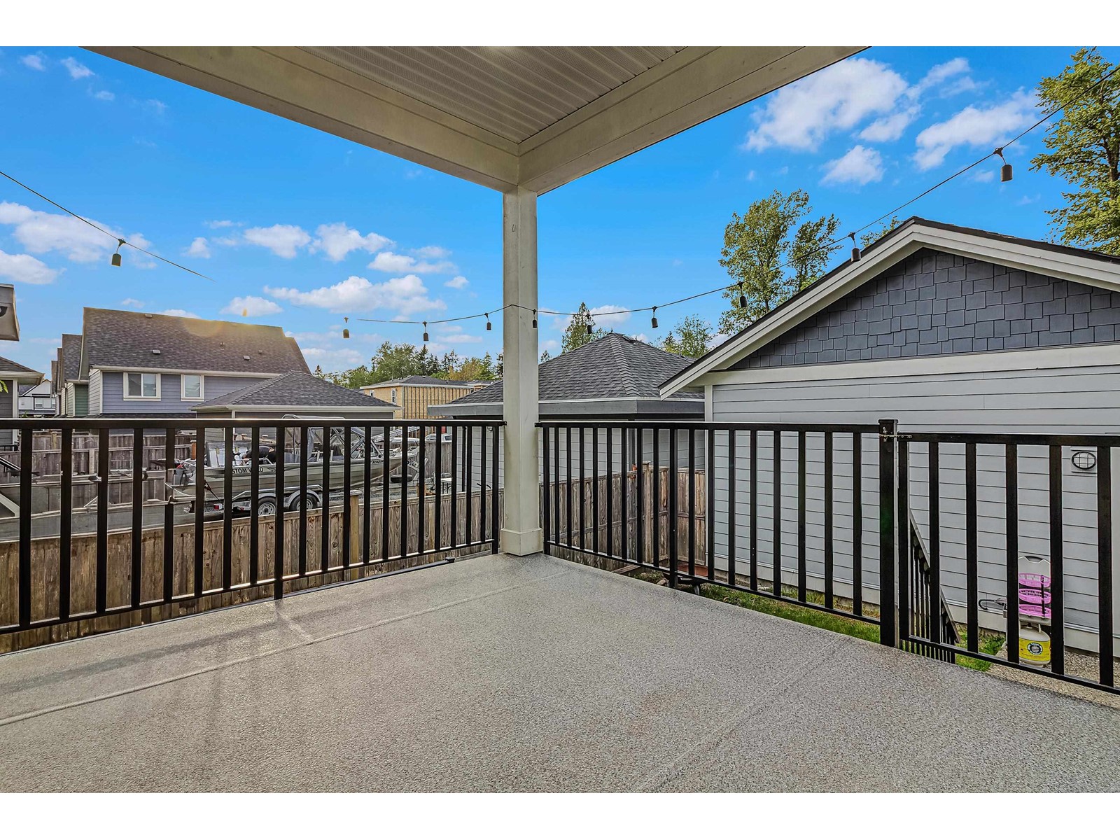 17163 0A AVENUE, Surrey